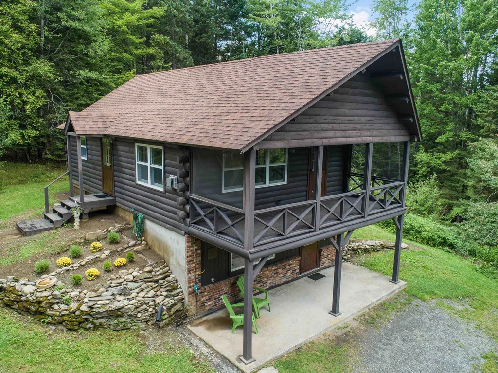 6 Braeside Road Pittsburg NH 03592