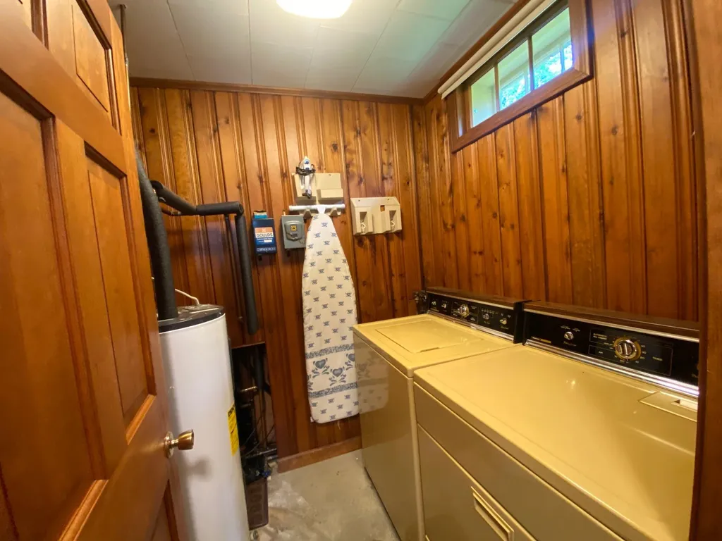6 Braeside Road Pittsburg NH 03592
