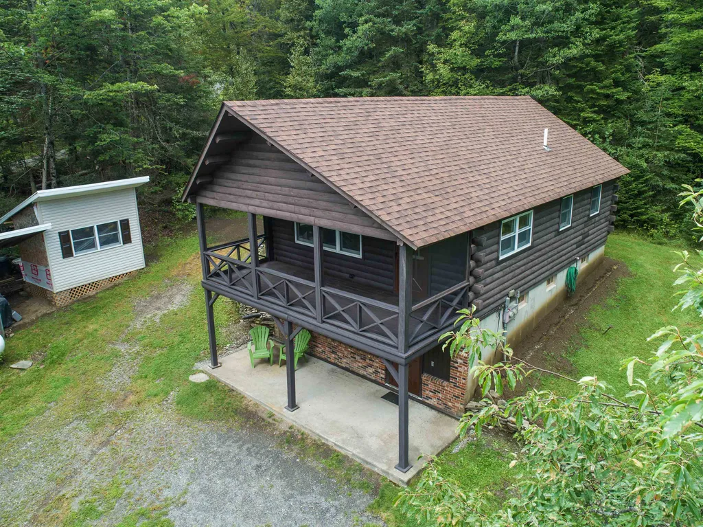 6 Braeside Road Pittsburg NH 03592