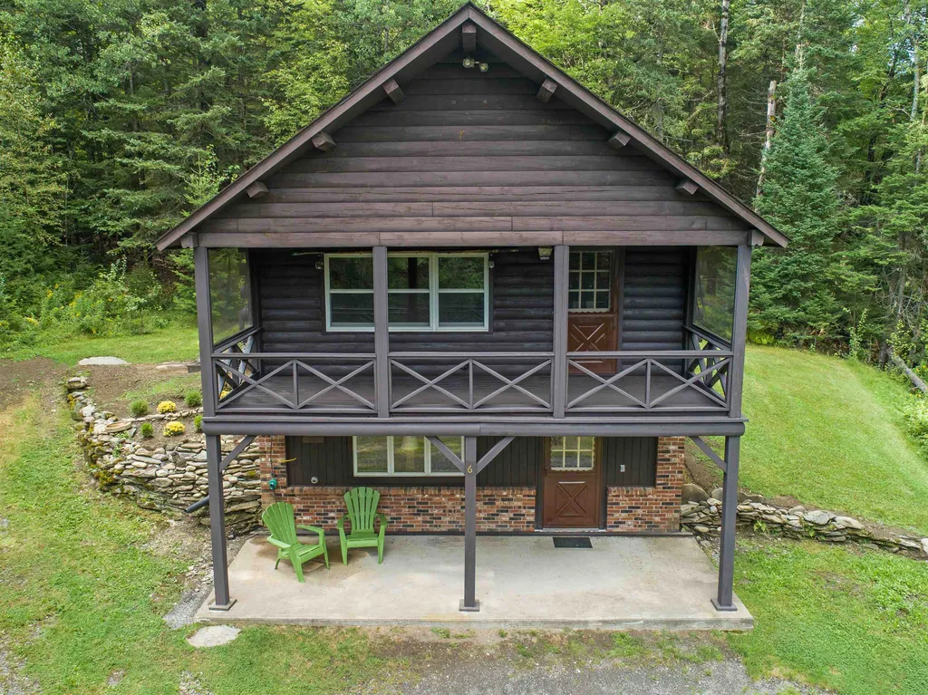 6 Braeside Road Pittsburg NH 03592
