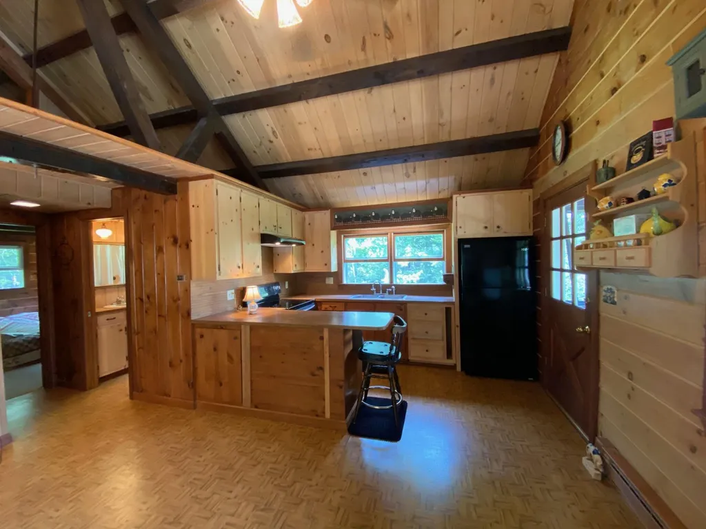 6 Braeside Road Pittsburg NH 03592