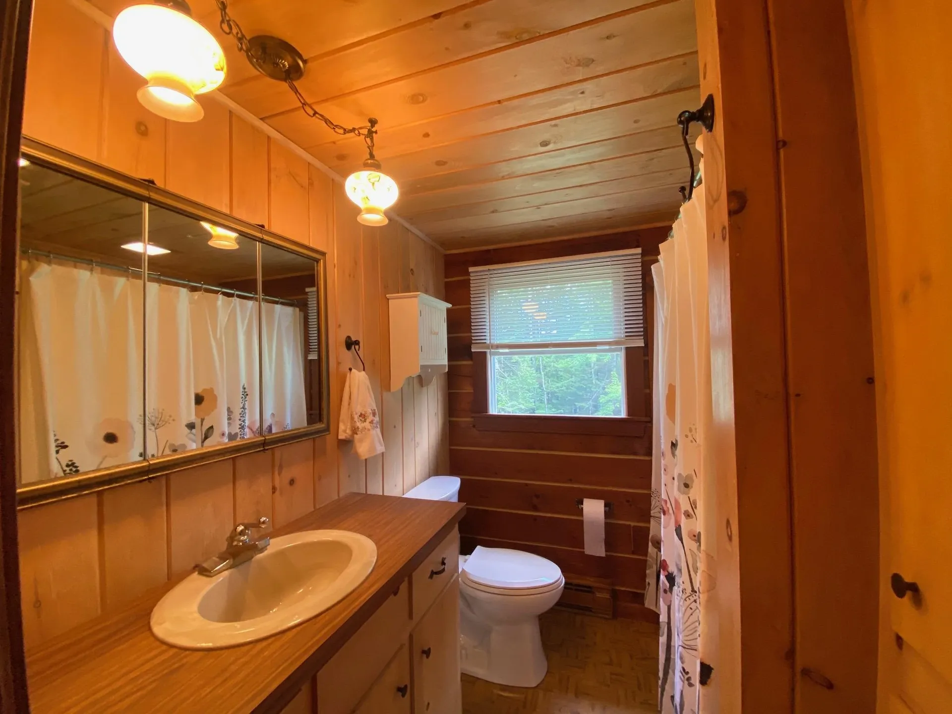 6 Braeside Road Pittsburg NH 03592