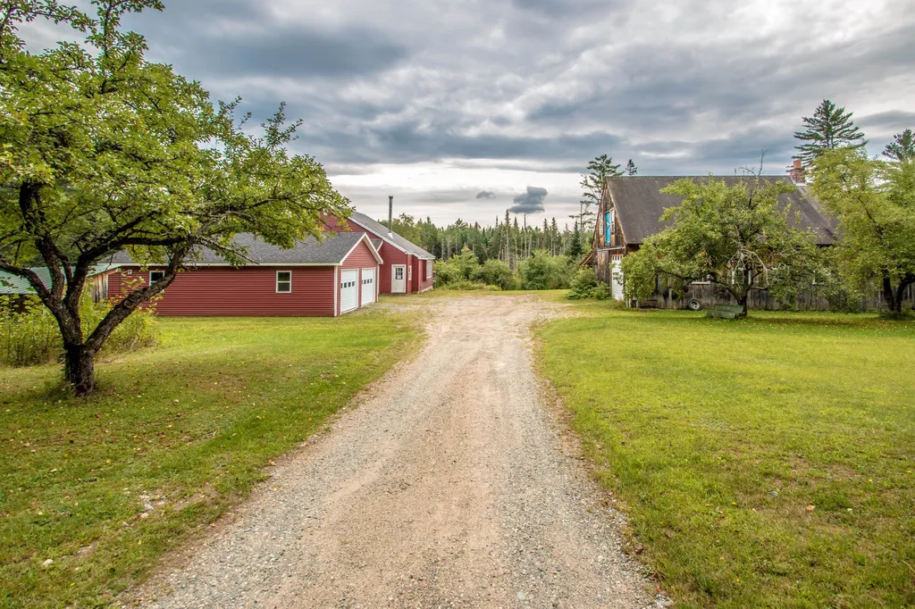 24 Wesson Road Lancaster NH 03584