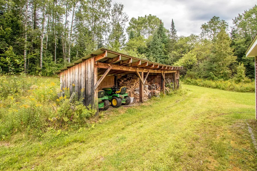 24 Wesson Road Lancaster NH 03584