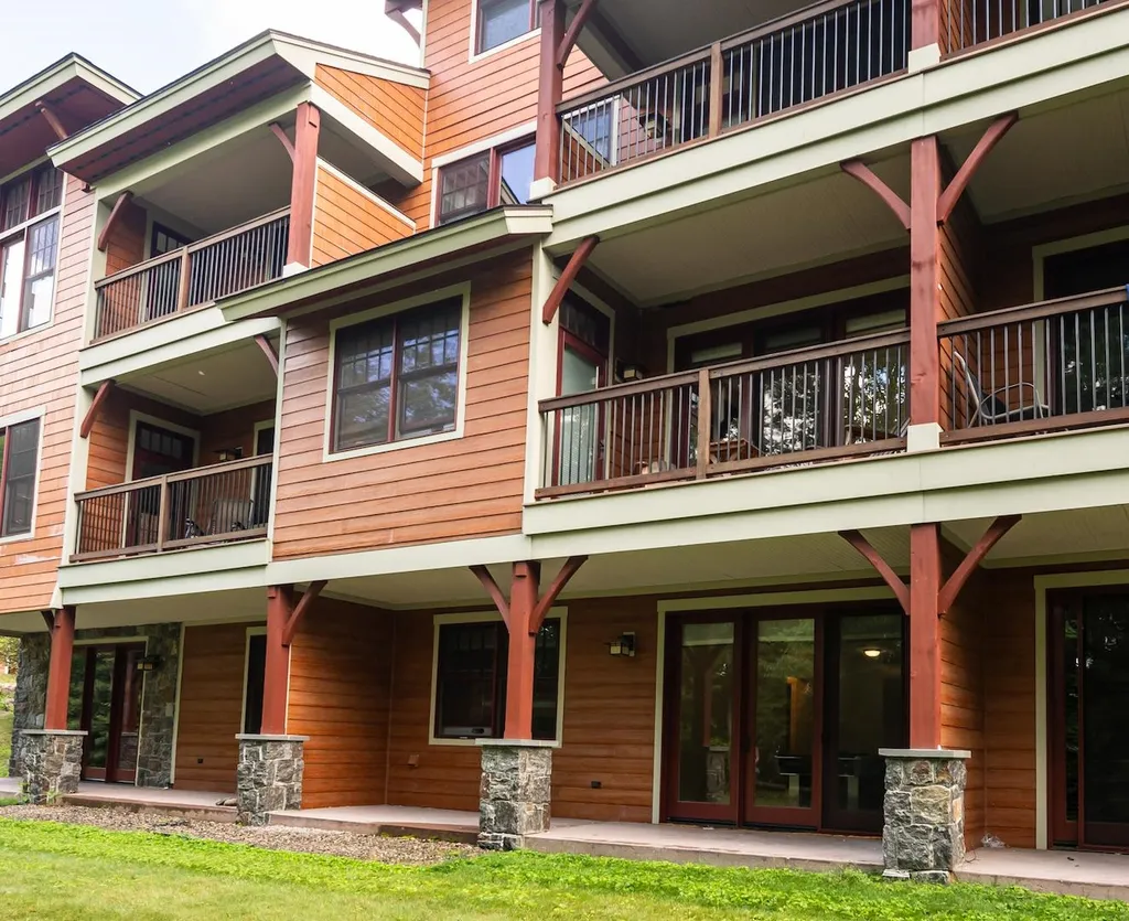 21 Riverside Terrace Lincoln NH 03251