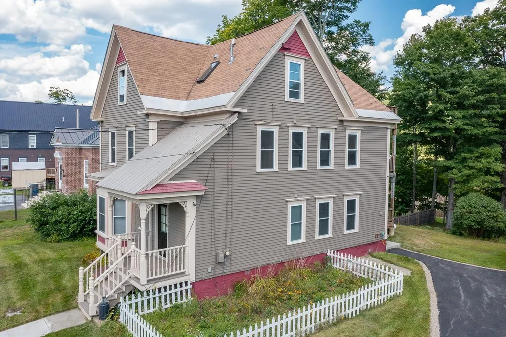 316 Nh Route 25 Warren NH 03279-4430