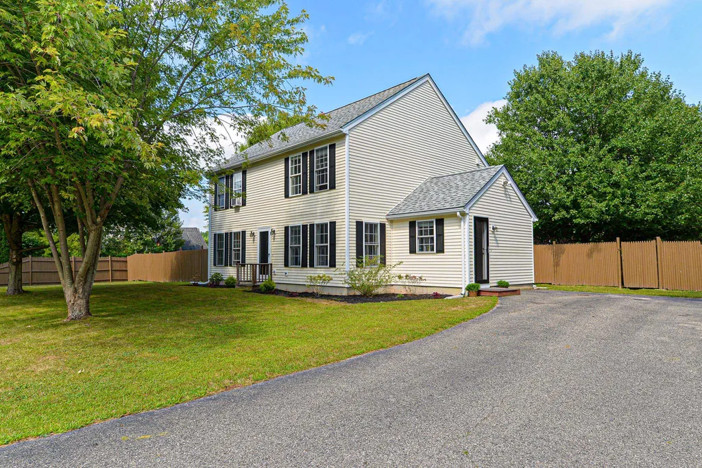 6 Crawford Avenue Exeter NH 03833