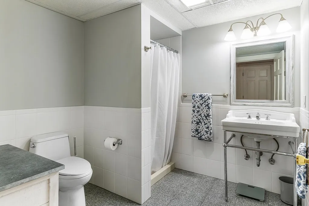 14 Bear Drive Enfield NH 03748
