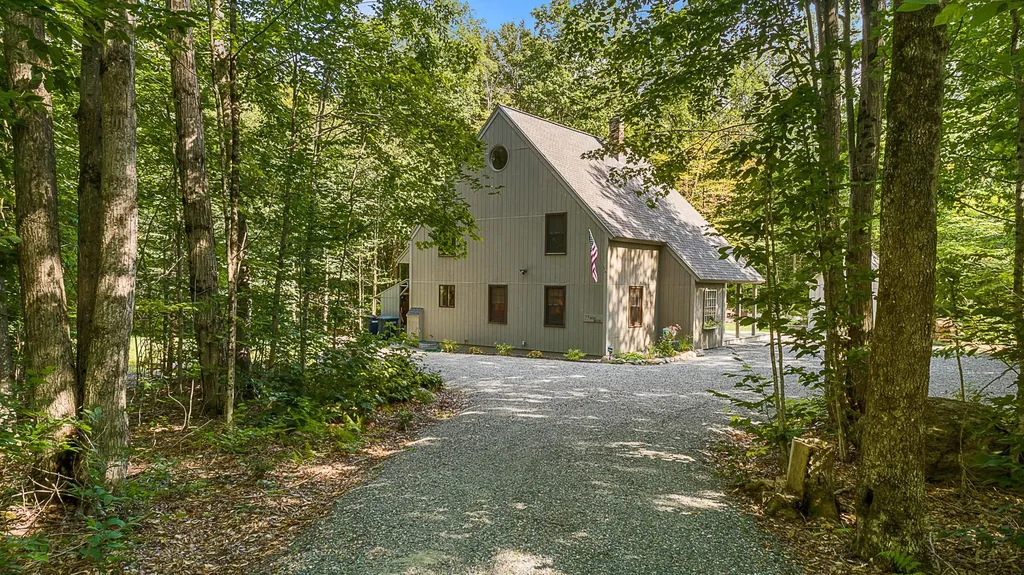 14 Bear Drive Enfield NH 03748