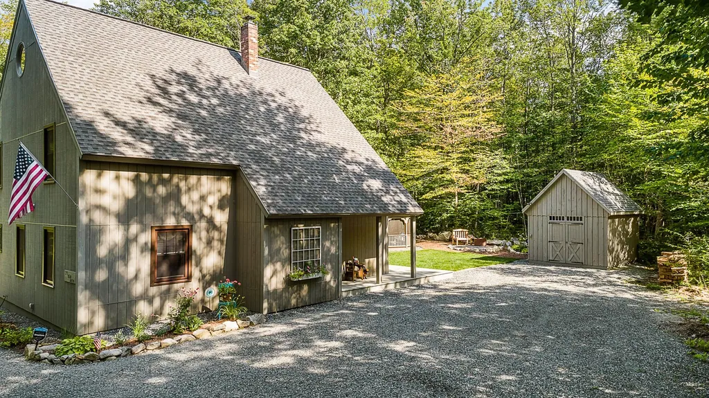 14 Bear Drive Enfield NH 03748