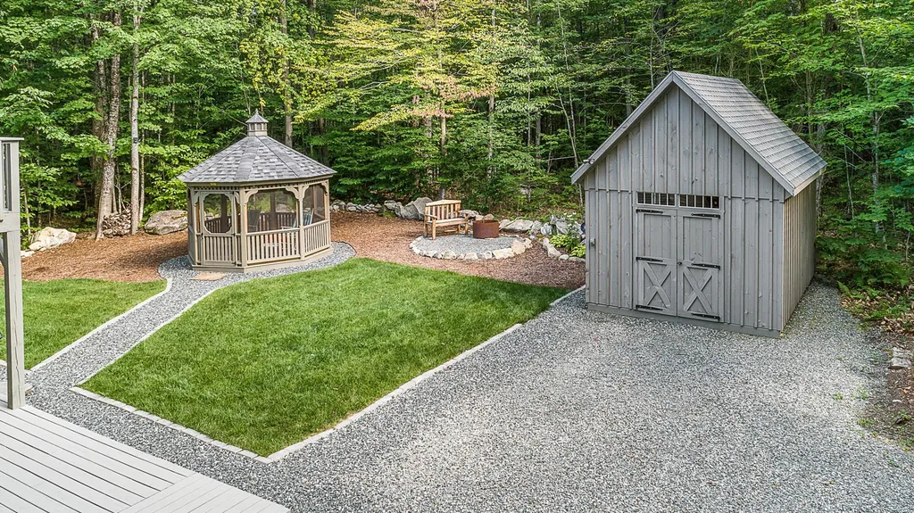 14 Bear Drive Enfield NH 03748