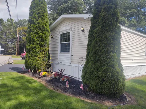 10 Hickory Avenue North Hampton NH 03862