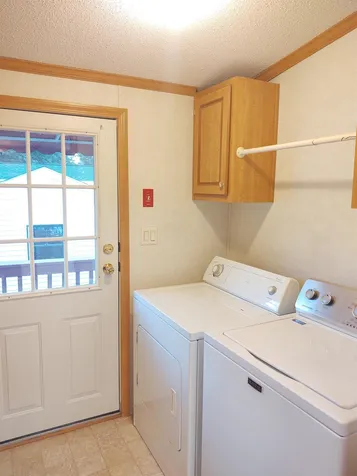 10 Hickory Avenue North Hampton NH 03862