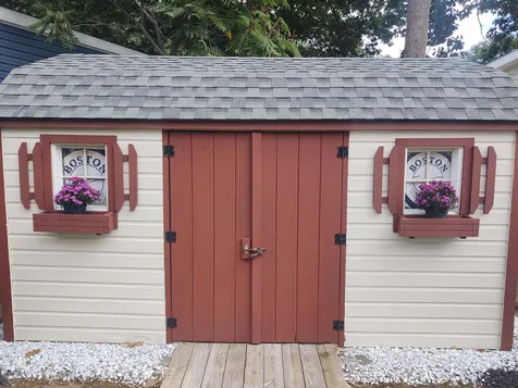 10 Hickory Avenue North Hampton NH 03862