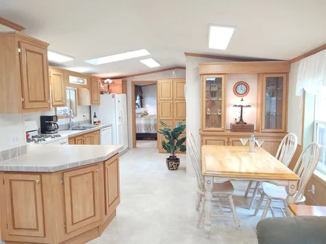10 Hickory Avenue North Hampton NH 03862