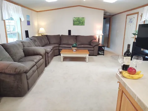 10 Hickory Avenue North Hampton NH 03862