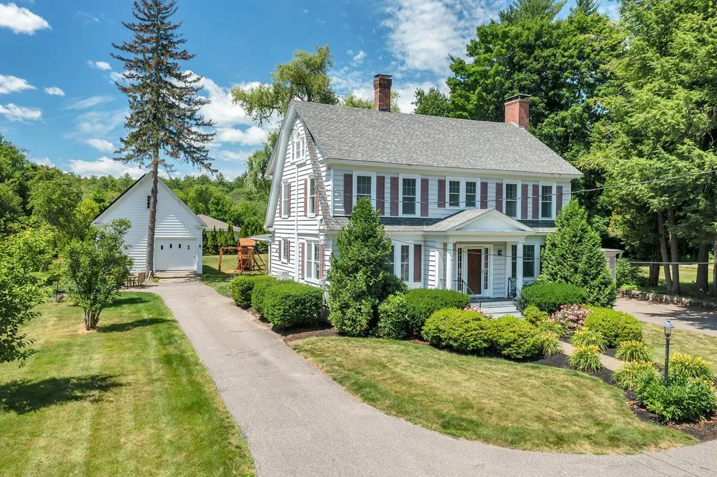1496 Old North Main Street Laconia NH 03246