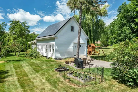 1496 Old North Main Street Laconia NH 03246