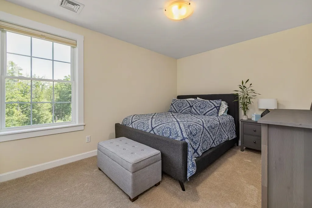 31 Huntington Way Kittery ME 03904