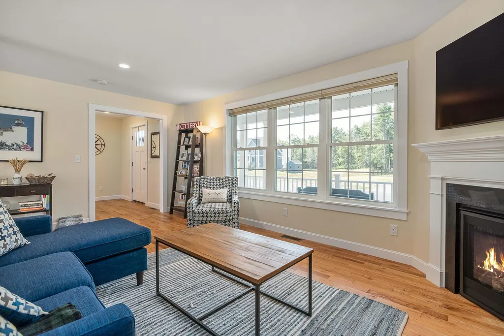 31 Huntington Way Kittery ME 03904