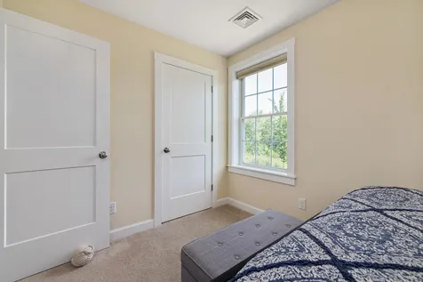 31 Huntington Way Kittery ME 03904