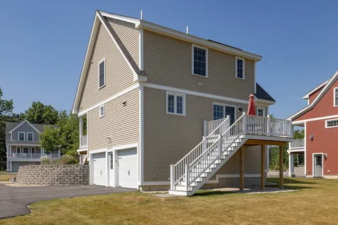 31 Huntington Way Kittery ME 03904