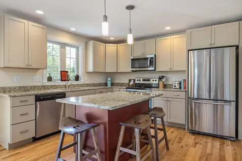 31 Huntington Way Kittery ME 03904