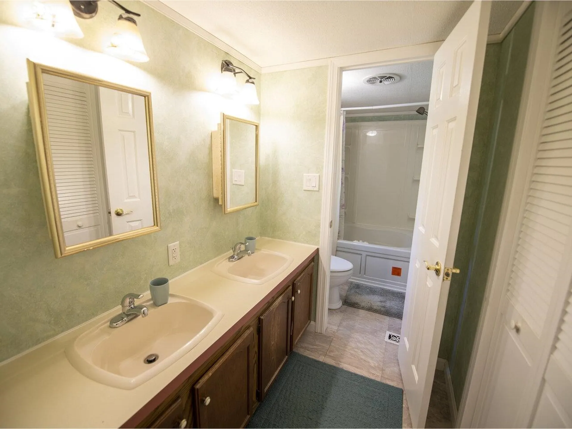 85 Timothy Way Williston VT 05495