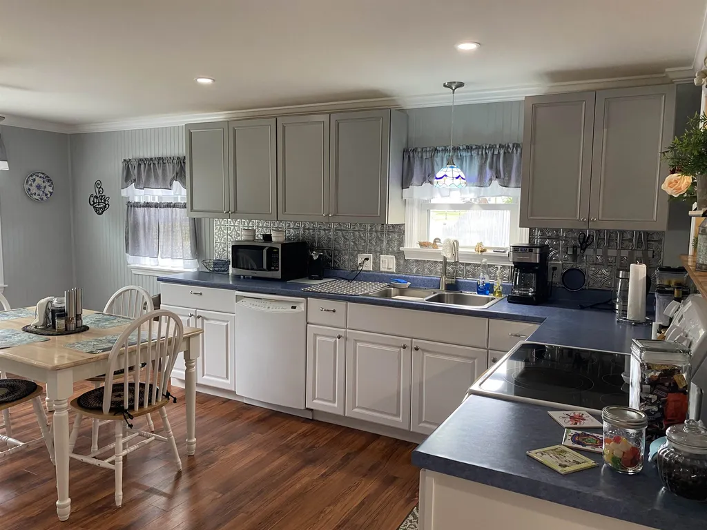 26 Ray Street Gorham NH 03581