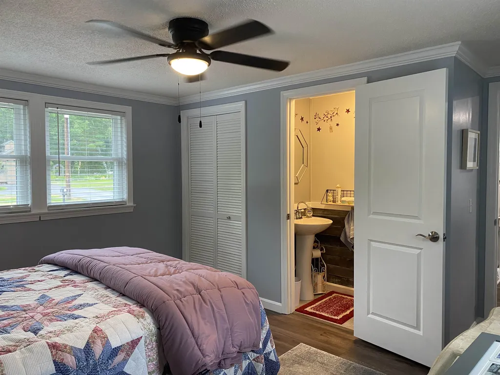 26 Ray Street Gorham NH 03581