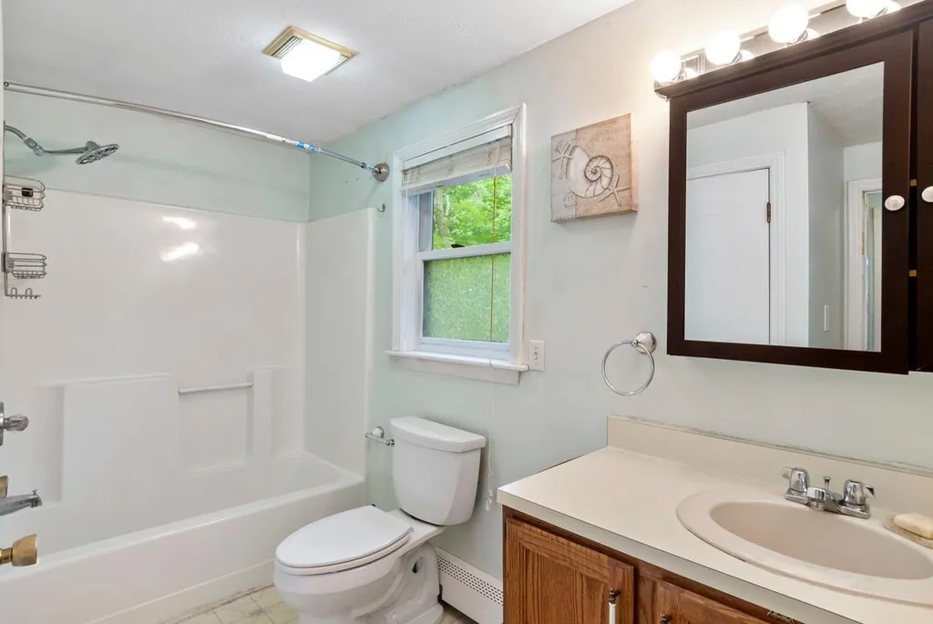 33 Moonlight Drive Newmarket NH 03857