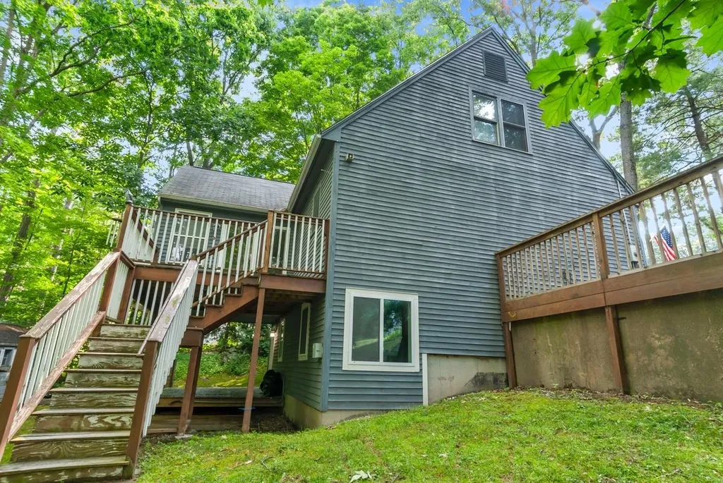 33 Moonlight Drive Newmarket NH 03857