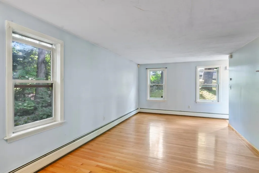 33 Moonlight Drive Newmarket NH 03857