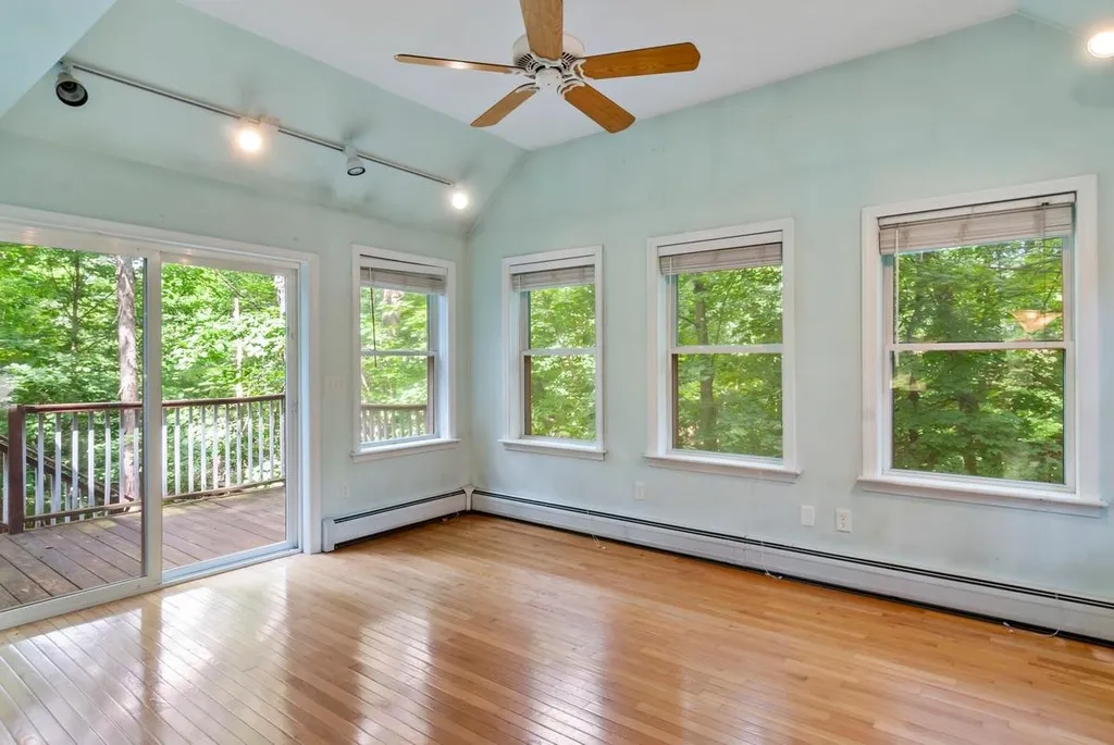 33 Moonlight Drive Newmarket NH 03857