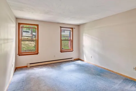 33 Moonlight Drive Newmarket NH 03857
