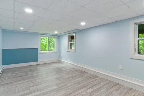 33 Moonlight Drive Newmarket NH 03857