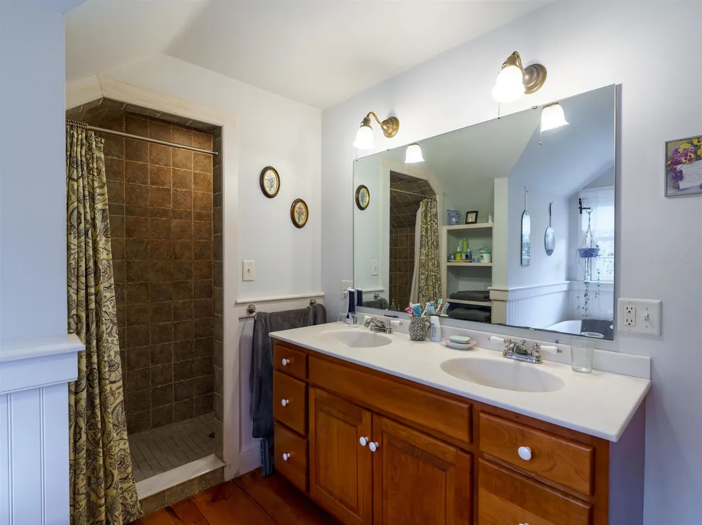 601 Cadwell Road Thetford VT 05043