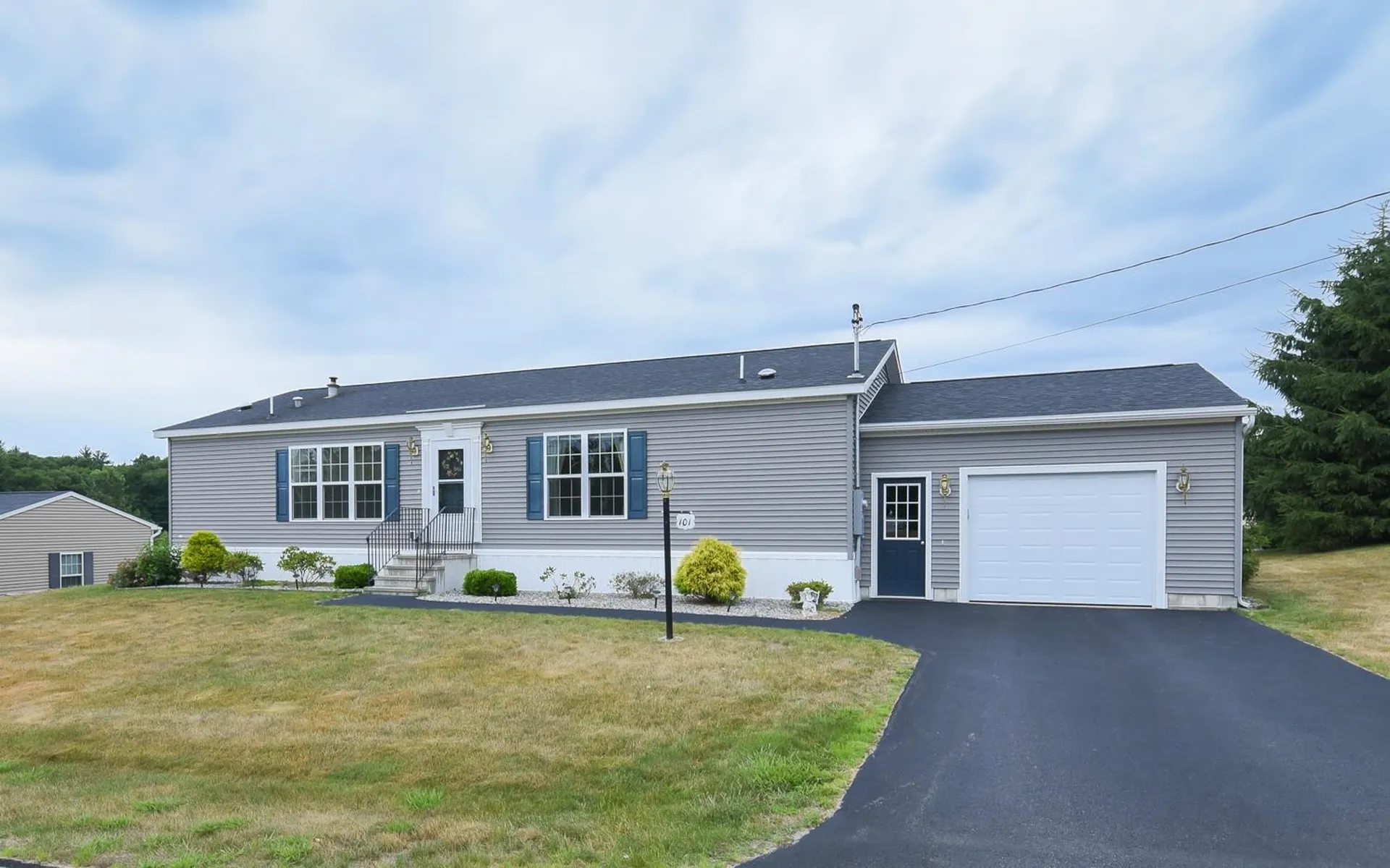 101 Freedom Hill Road Hampstead NH 03841