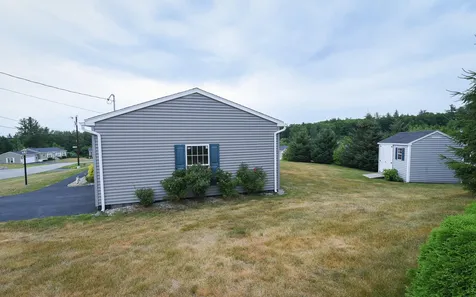 101 Freedom Hill Road Hampstead NH 03841
