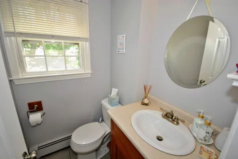 21 Boisvert Street Manchester NH 03103