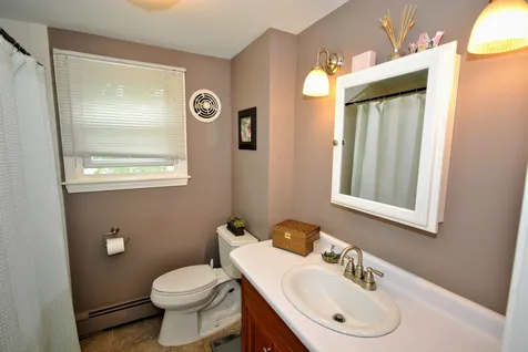21 Boisvert Street Manchester NH 03103