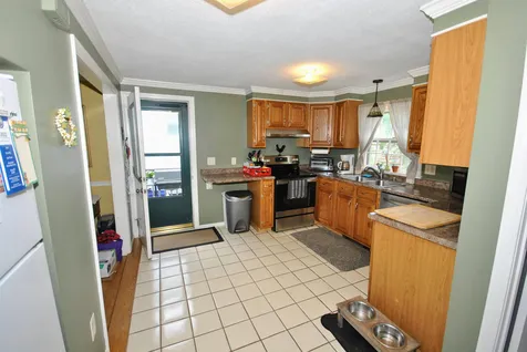 21 Boisvert Street Manchester NH 03103