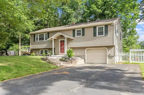 13 Dyer Avenue Salem NH 03079