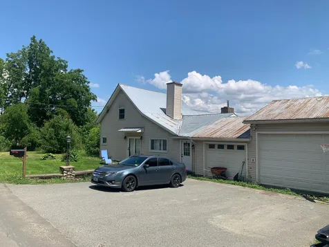 261 Cross Road Newport Town VT 05857