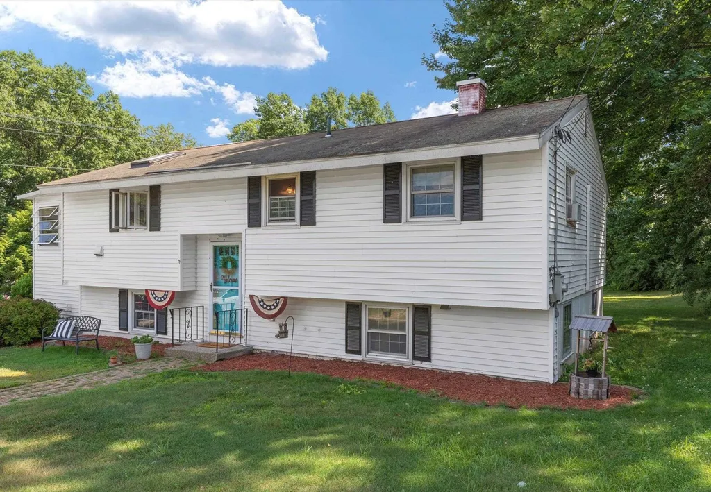 27 Pinewood Drive Merrimack NH 03054