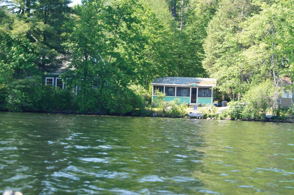13 Wood Road Pelham NH 03076