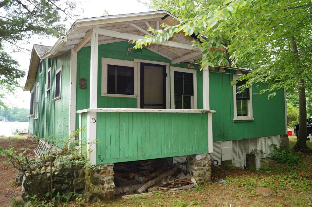 13 Wood Road Pelham NH 03076