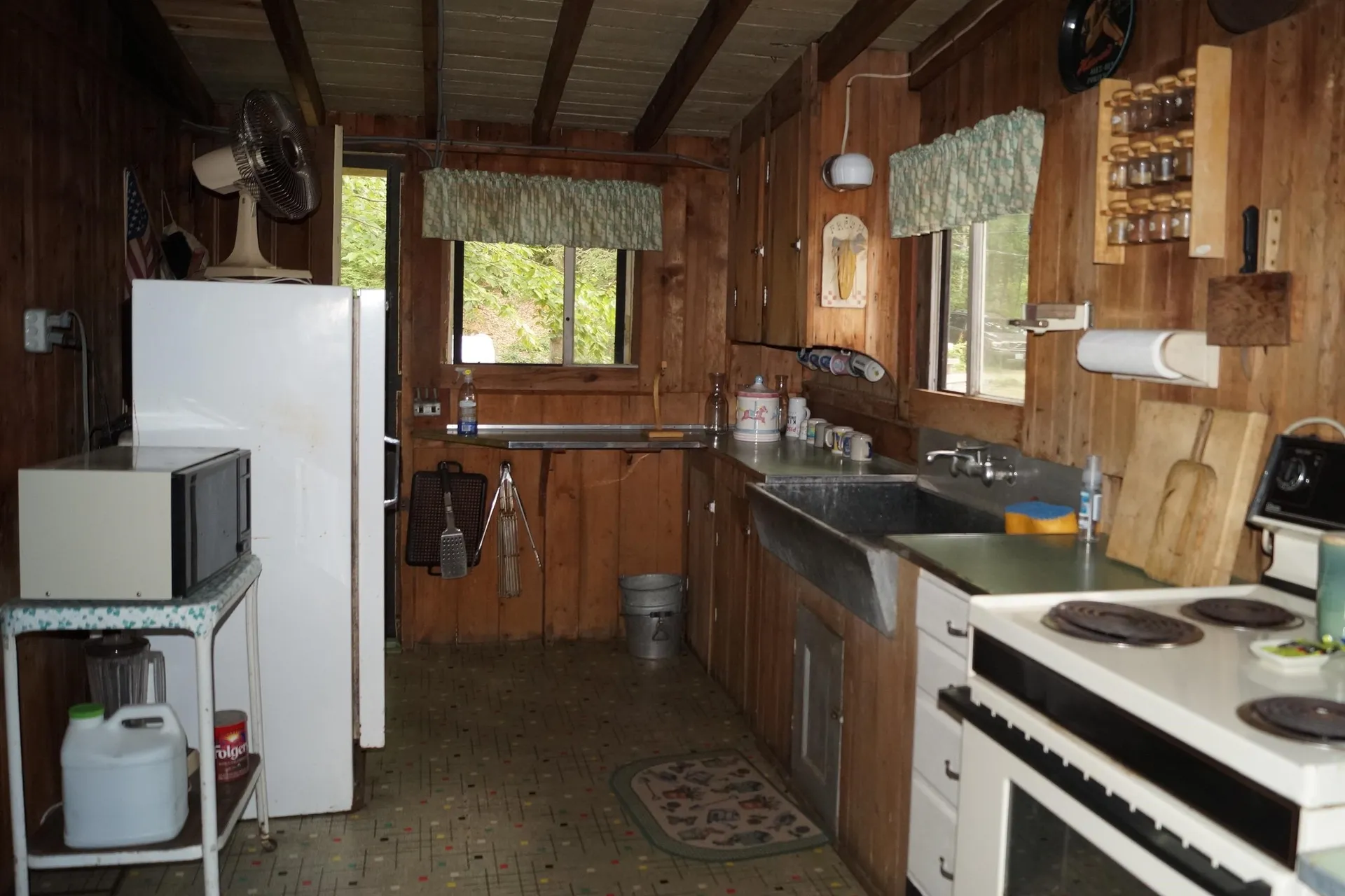 13 Wood Road Pelham NH 03076