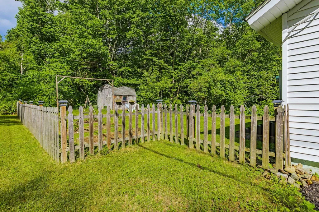 285 Hanover Center Road Hanover NH 03750