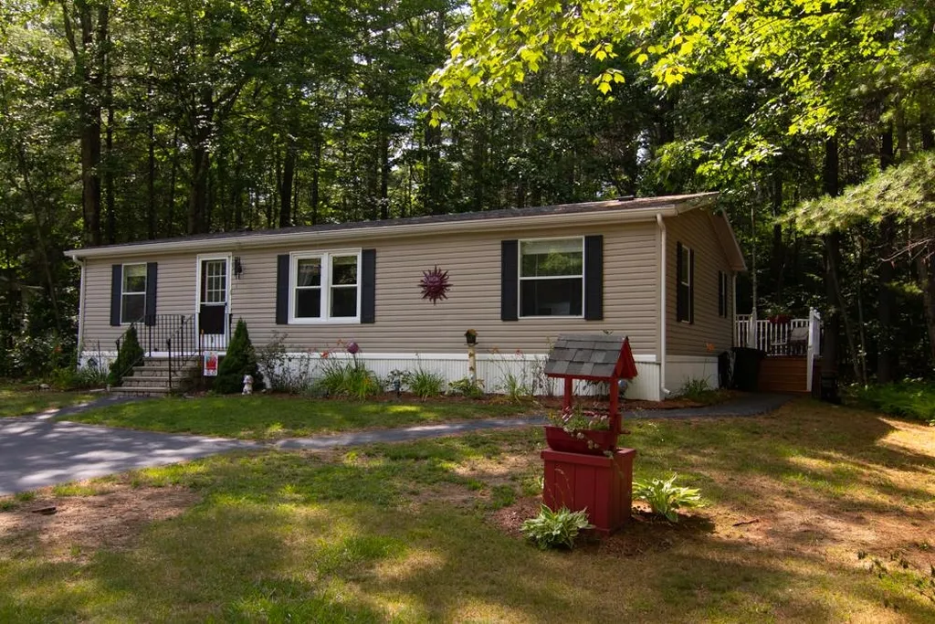 8 Morgan Road Rochester NH 03868